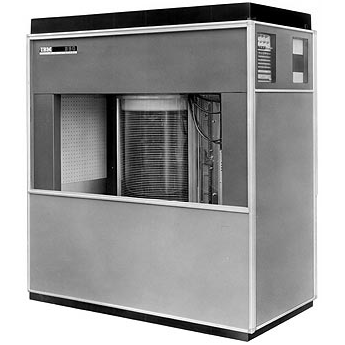 Первый жесткий диск IBM 350